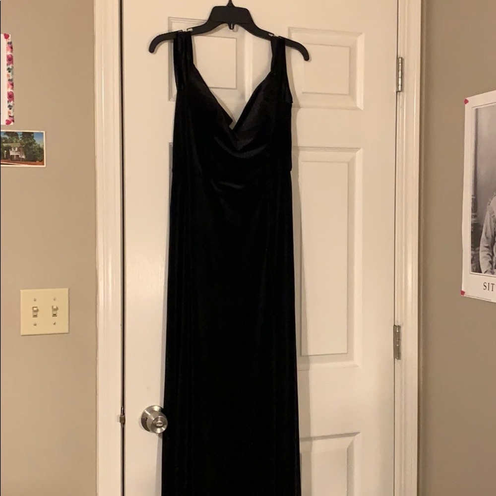 Windsor velvet prom dress